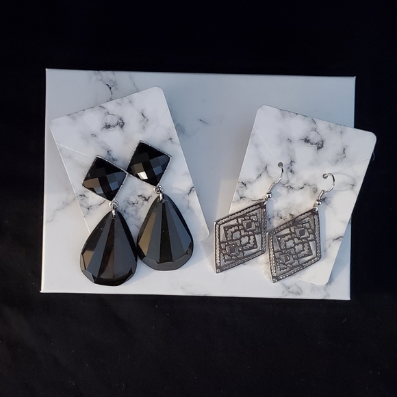 💙6 Piece Set Chuns Fashion Earrings - Picture 3 of 4